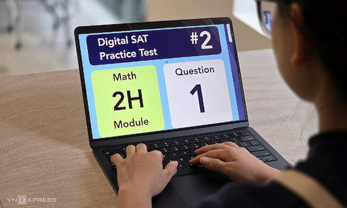 Hàng loạt thí sinh gặp lỗi thi SAT ở Hà Nội