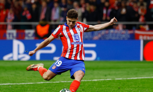 UEFA, FIFA có thể đổi luật vì cú đá phạt đền của Alvarez