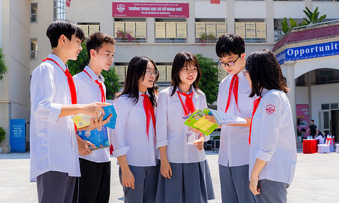 Trường THCS Ngoại ngữ lần đầu tuyển thẳng, thi trên máy tính