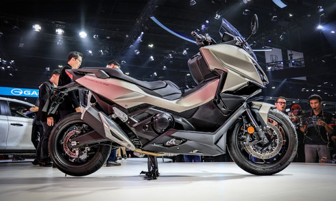 Honda Forza 750 2025 - xe ga đường trường giá 12.400 USD