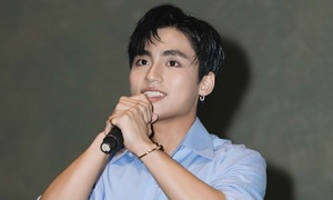 Mono: 'Gia đình giúp tôi bớt chơi vơi'
