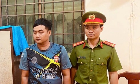 Người xưng là 'Giám đốc Phòng CSGT' bị bắt