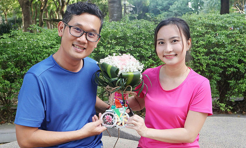 Bác sĩ tặng 36 huy chương marathon làm quà sinh nhật vợ