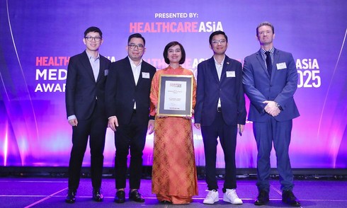 Long Châu thắng giải đổi mới sáng tạo tại Healthcare Asia Pharma Awards