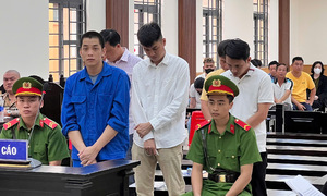Đường dây làm giả giấy tờ cho xe máy hàng trăm triệu đồng