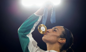 Võ sĩ gây tranh cãi giới tính muốn tăng hạng cân tại Olympic 2028