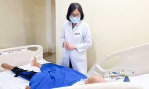 Huyết khối tĩnh mạch sau thời gian nằm một chỗ