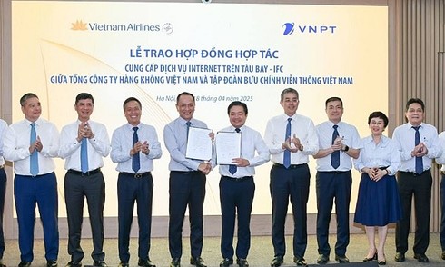 VNPT hợp tác Vietnam Airlines triển khai Internet trên không