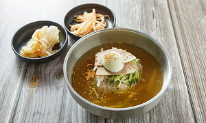 Mì lạnh - món giải nhiệt ngày hè nổi tiếng