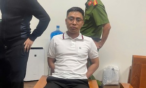 Kẻ bắn thiếu tá công an khai 'rất hoang mang khi bỏ trốn'