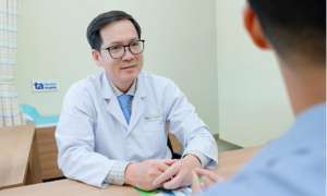 Giấu gia đình, một mình chữa ung thư