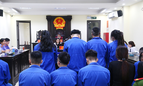 Nữ 'quái xế' hối hận khi tông chết cô gái chờ đèn đỏ