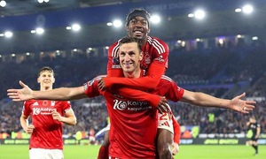 Nottingham đẩy Chelsea khỏi Top 5 Ngoại hạng Anh