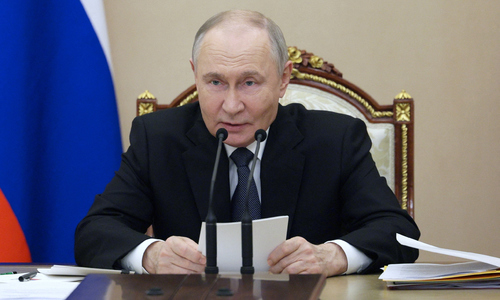 Ông Putin nói quân đội Nga vẫn thiếu vũ khí