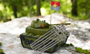 Người Việt rủ nhau làm bánh chủ đề 30/4