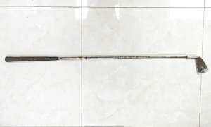 Dùng gậy golf truy sát người trên phố đi bộ Bạch Đằng