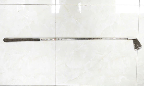 Dùng gậy golf truy sát người trên phố đi bộ Bạch Đằng