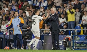 Ancelotti hé lộ cách đối phó Barca ở chung kết