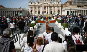 Đến Rome tham dự tang lễ Giáo hoàng như thế nào