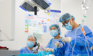 Phát hiện ung thư thanh quản từ dấu hiệu khàn tiếng