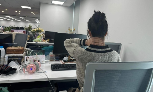 Những thói quen gây hại xương khớp nên từ bỏ
