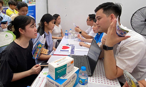 Lương sinh viên Dược mới ra trường từ 8 triệu đồng trở lên