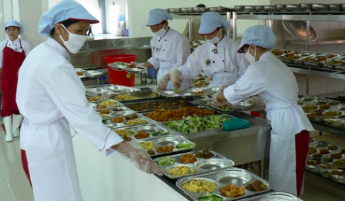 Bếp ăn tập thể được cảnh báo cẩn trọng với thực phẩm bẩn