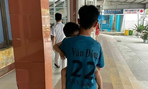 Đình chỉ công tác nhân viên bệnh viện bị phản ánh 'nộp đủ tiền mới cấp cứu'