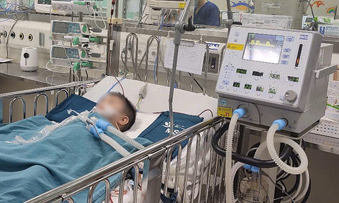 Bé trai trong vụ 'nộp đủ tiền mới cấp cứu' thoát nguy kịch