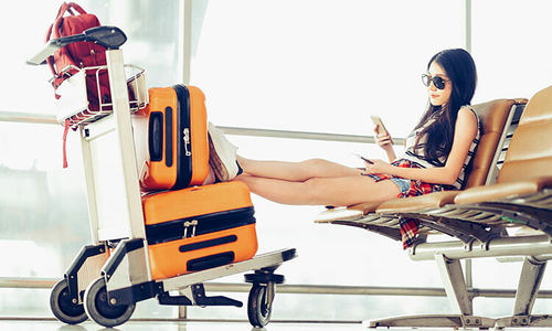 Giới trẻ chấp nhận 'chìm trong nợ' để đi du lịch