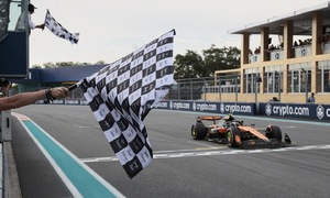 McLaren thắng áp đảo tại Grand Prix Miami