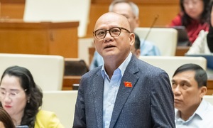 'Nhiều ngành nghề vượt lên, để lại giáo viên với đồng lương không đủ trang trải'