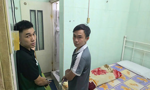 Trói chủ nhà nghỉ, cướp 16 cây vàng đeo trang sức trên người