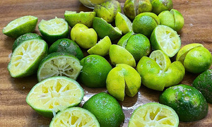 Bỏng da mặt vì dùng 'chanh liều cao' trị mụn