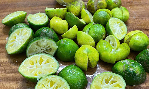 Bỏng da mặt vì dùng 'chanh liều cao' trị mụn