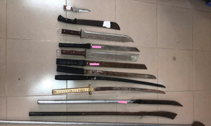 Gần 30 thanh thiếu niên mang dao kiếm đi tìm 'đối thủ' gây náo loạn