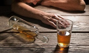 Não nhiễm độc do nghiện rượu