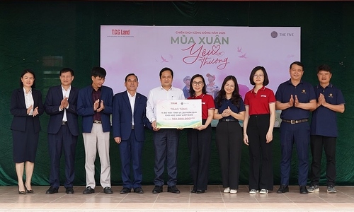 The Five xây phòng máy tính cho học sinh vùng cao Quảng Ninh