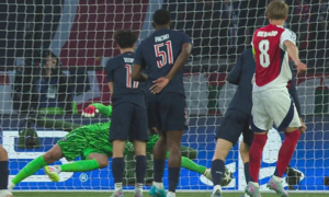 Donnarumma - 'vị thần hộ mệnh' đưa PSG vào chung kết