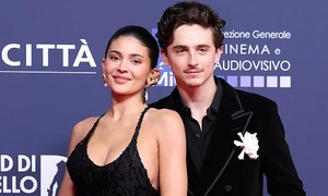 Timothée Chalamet và bạn gái lần đầu đi thảm đỏ