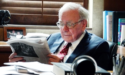 Những quyển sách tỷ phú Warren Buffett khuyên đọc
