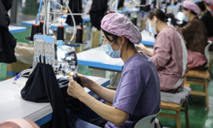 Ước mơ 'nghỉ hai ngày cuối tuần' của người Trung Quốc