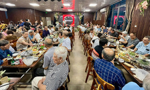 Người Hải Phòng 'ăn cơm đoàn kết' mừng 70 năm giải phóng