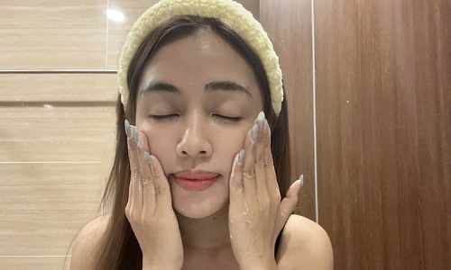 Nên rửa mặt bao nhiêu lần mỗi ngày?