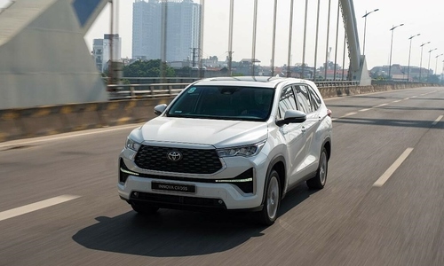 Lý do Innova Cross HEV dẫn đầu doanh số xe hybrid