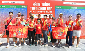 Hành trình 'theo chân Bác' của các runner ngành công an