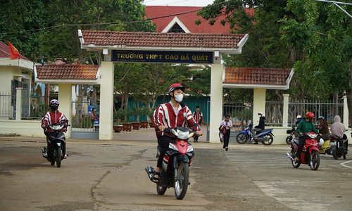 Kiểm tra vụ học sinh 'tự nguyện' nghỉ học trước kỳ thi tốt nghiệp