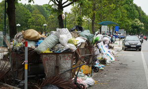 Rác thải tràn lan trên đường phố Thanh Hóa
