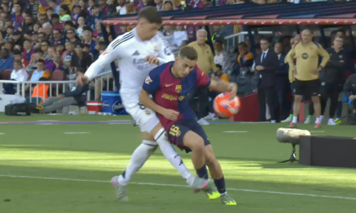 Trọng tài 'tạ ơn Chúa' trước khi hủy bàn của Barca