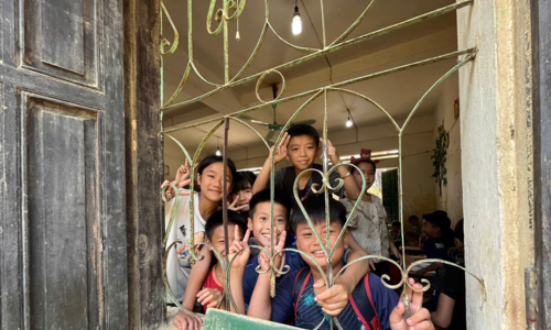 Hơn 600 học sinh vùng cao có nhà vệ sinh mới
